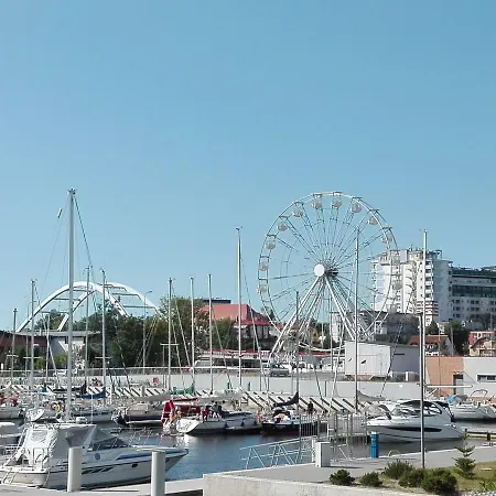 Portowy Z Garazem, Ul Towarowa Апартаменти *